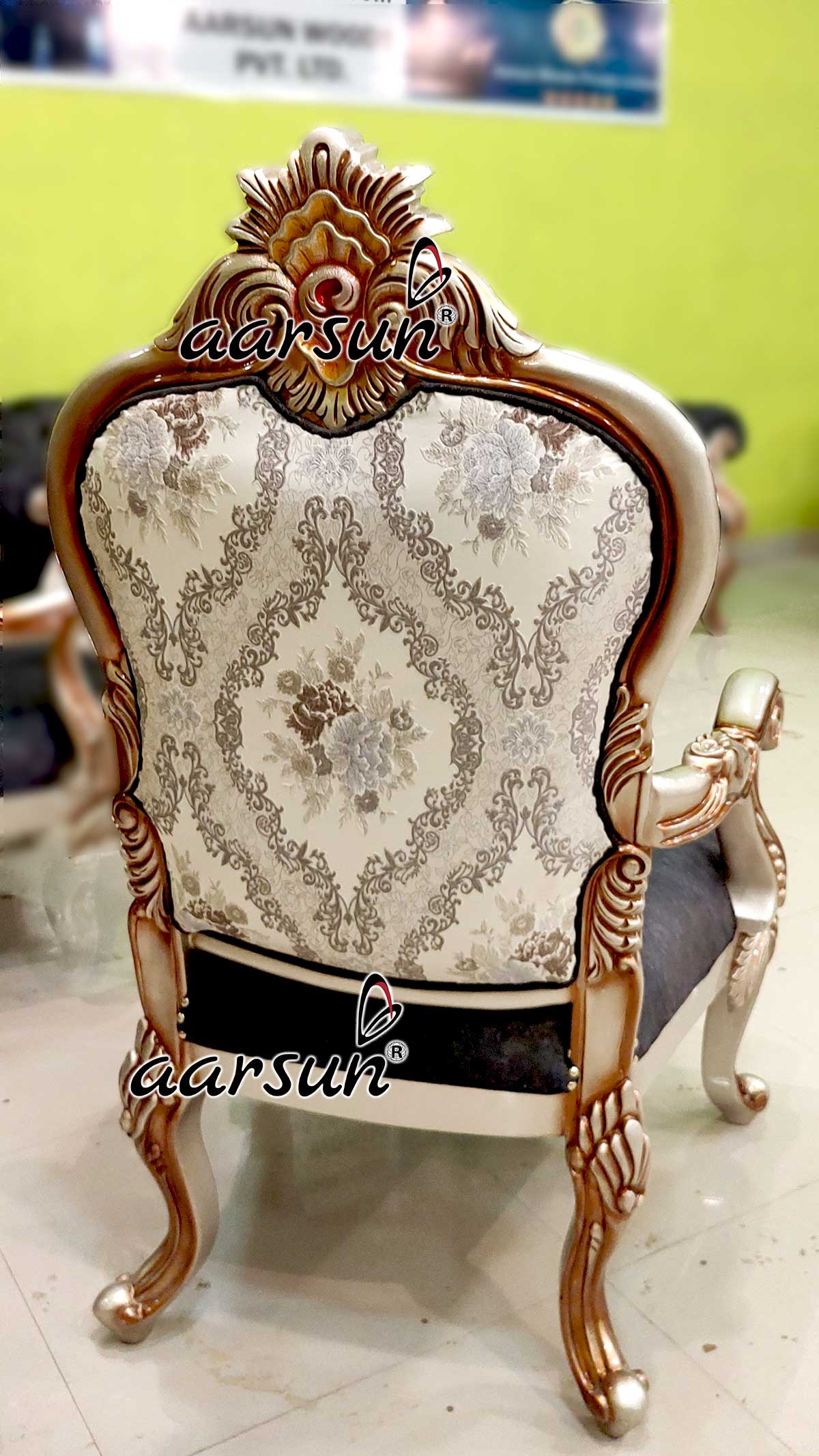 Latest Royal Sofa Set in Unique Lustre YT-637 view 5