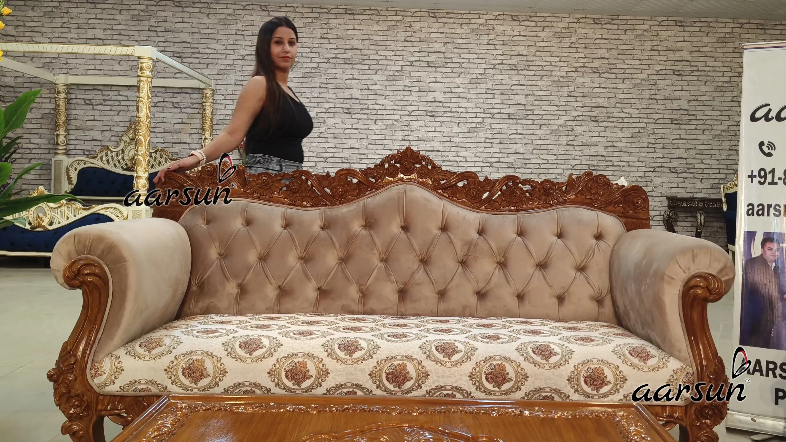 Luxurious Sofa Set For Living Area view 3