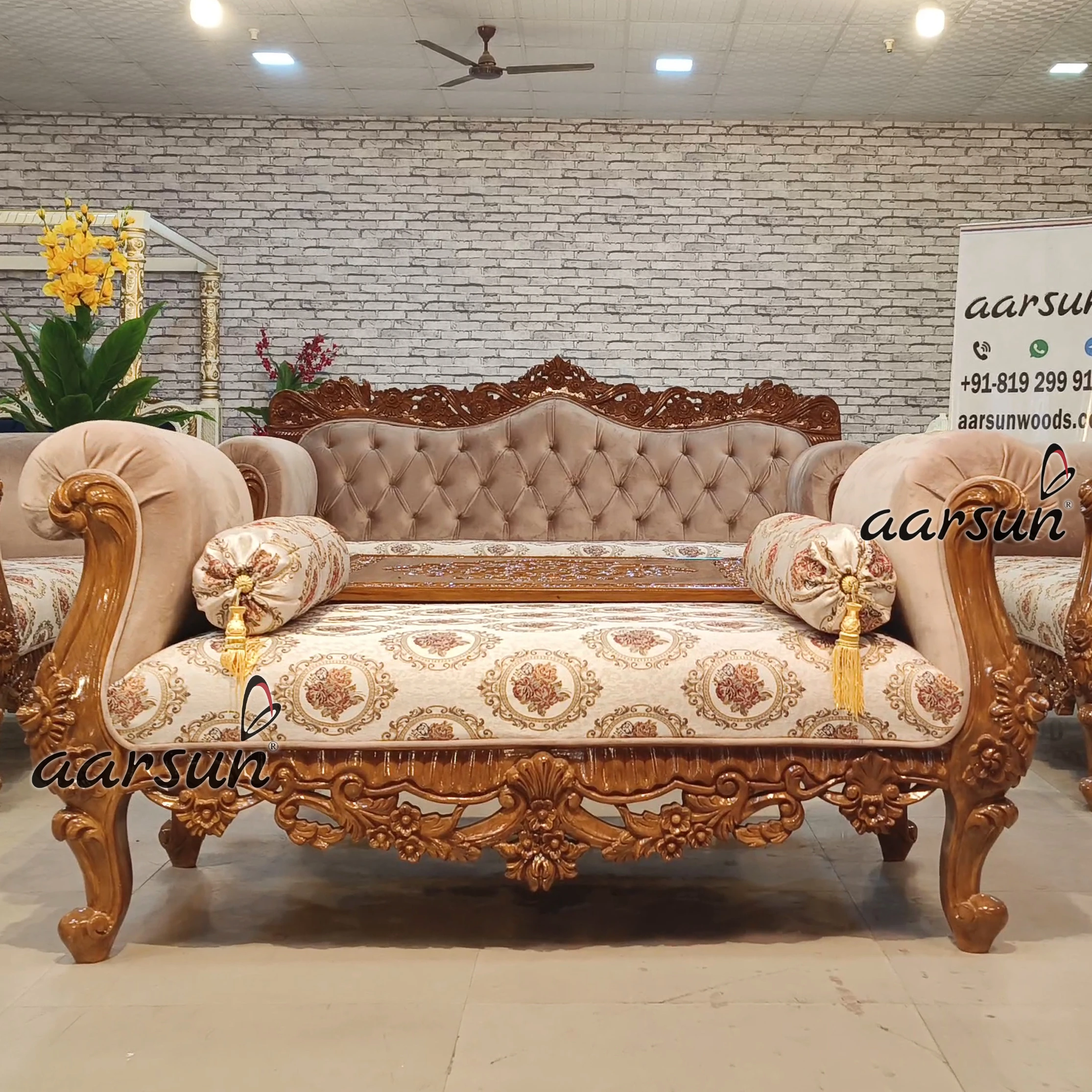 Luxurious Sofa Set For Living Area view 5